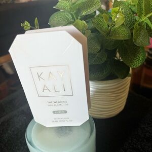 Kayali Sample The Wedding